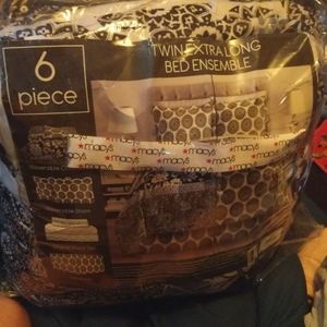 6 piece Twin Extra-long Ensemble